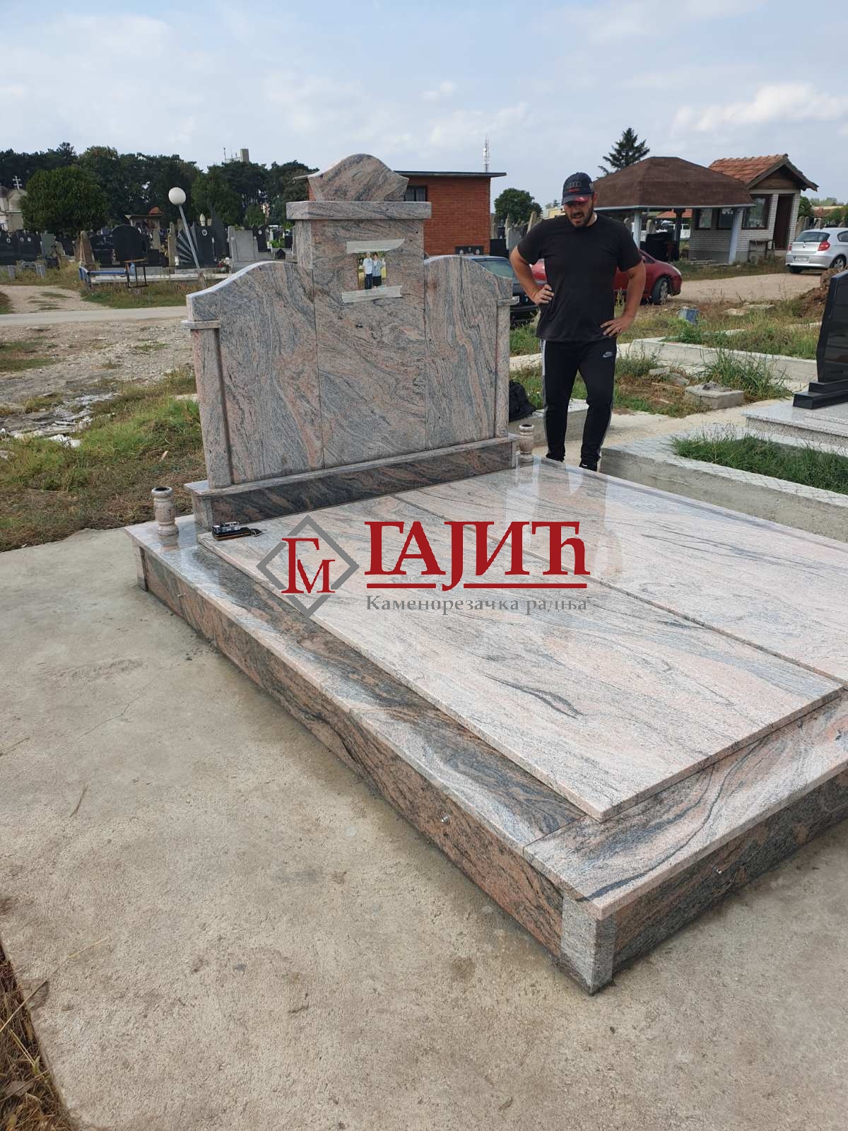 Broj: 050 - www.gajicgranit.rs